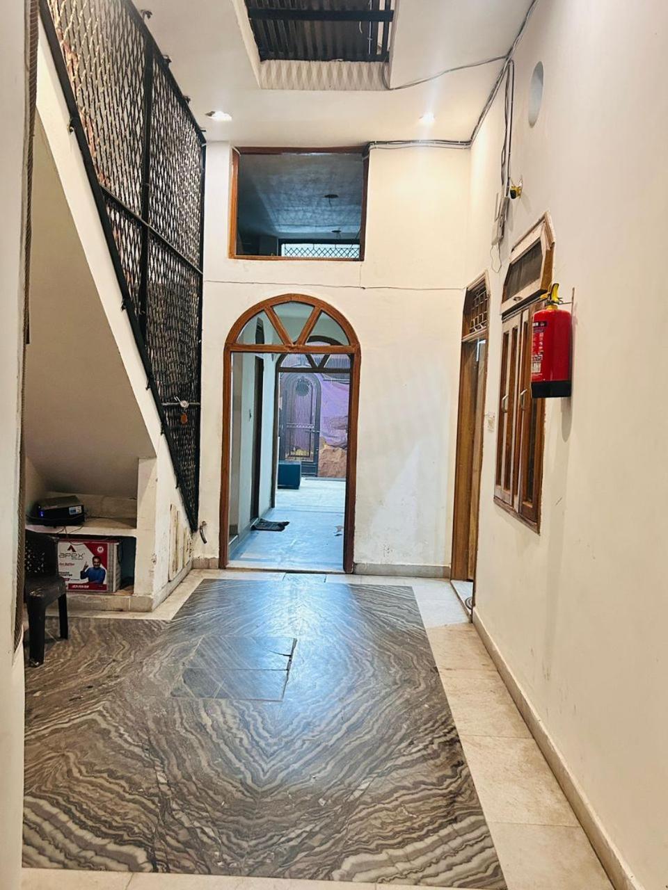 Agrawal Inn Guest House Mathura Exteriör bild