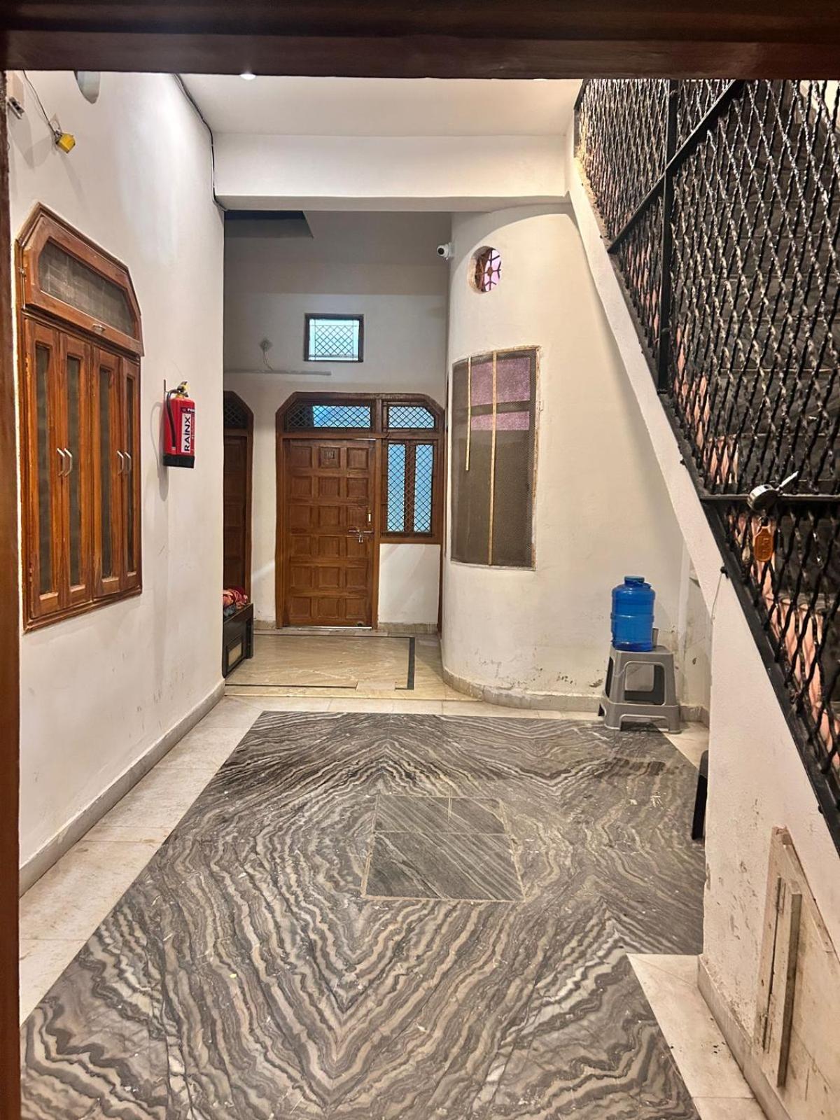 Agrawal Inn Guest House Mathura Exteriör bild